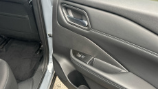 Nissan Qashqai 1.3 DiG-T MH N-Connecta 5dr Petrol Hatchback